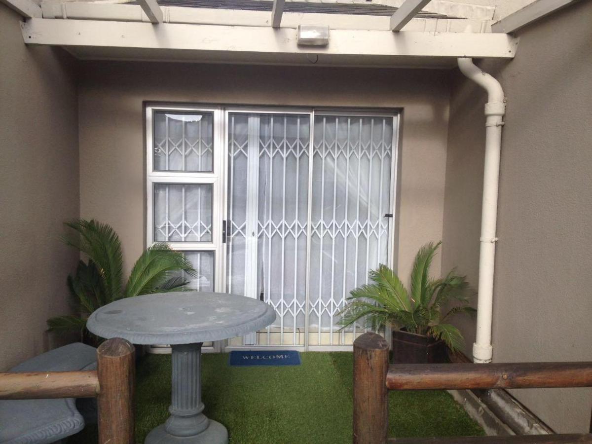 Smithland Guest Apartments Cape Town Bellville Extérieur photo