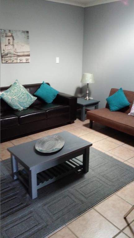 Smithland Guest Apartments Cape Town Bellville Extérieur photo