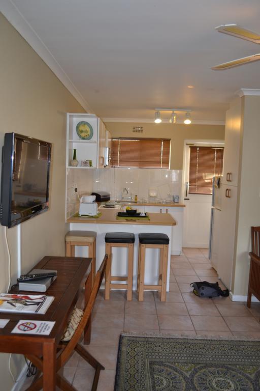 Smithland Guest Apartments Cape Town Bellville Extérieur photo