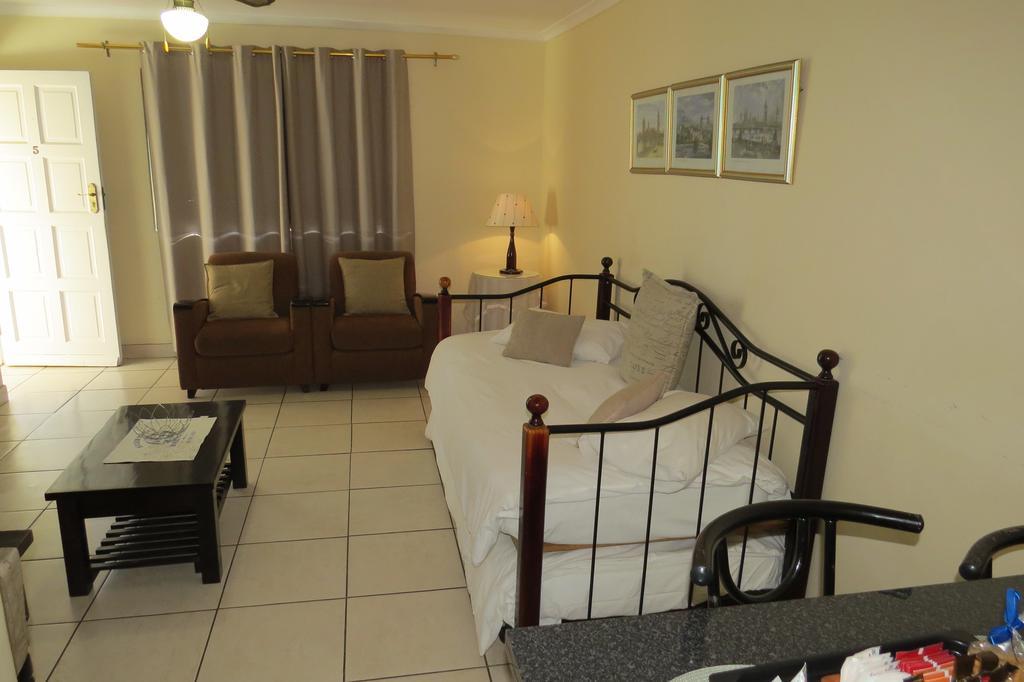 Smithland Guest Apartments Cape Town Bellville Extérieur photo