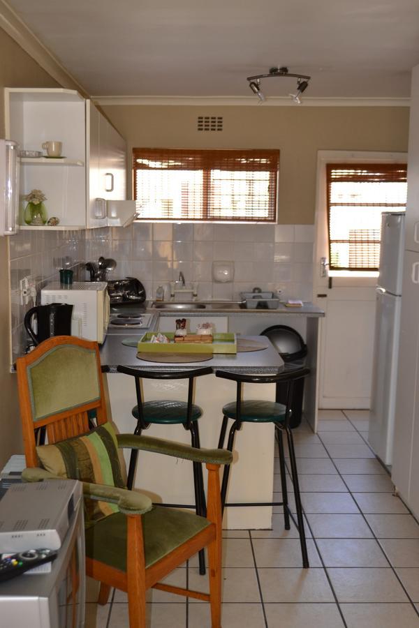 Smithland Guest Apartments Cape Town Bellville Chambre photo