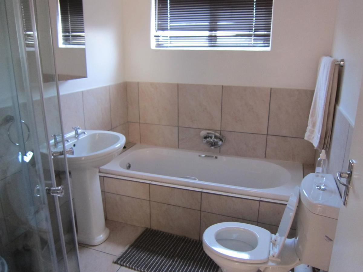 Smithland Guest Apartments Cape Town Bellville Extérieur photo