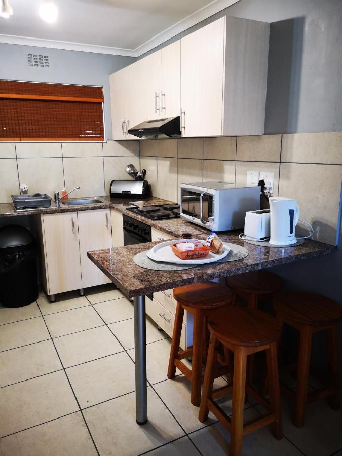 Smithland Guest Apartments Cape Town Bellville Extérieur photo